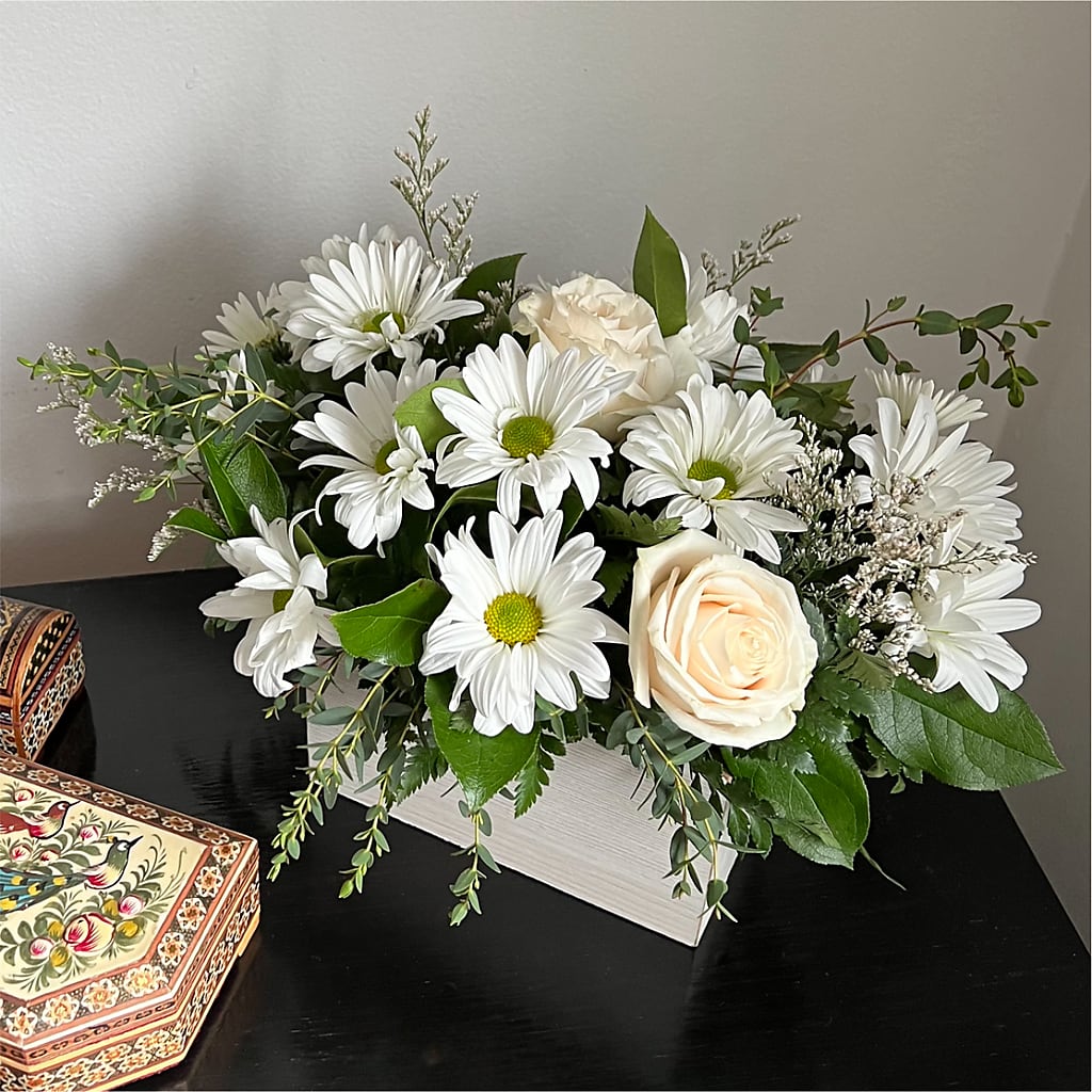 Fresh Linen Box Bouquet – SHAW'S, West Bridgewater MA