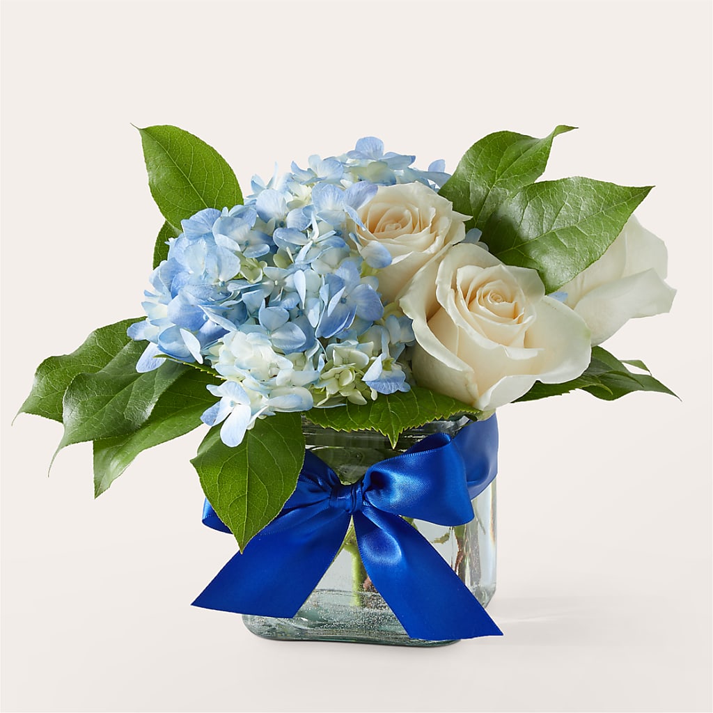 Sky Blue Delight Bouquet – SHAW'S, West Bridgewater MA