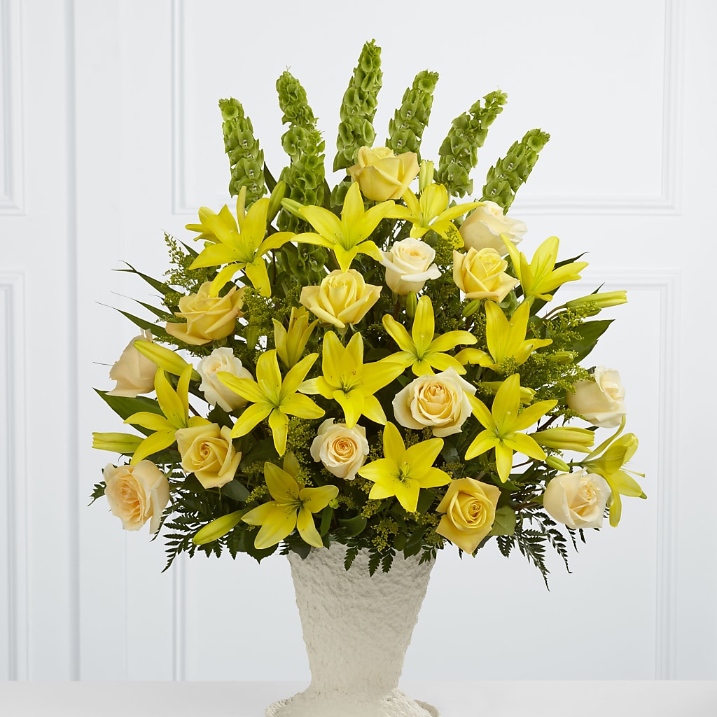 Golden Memories Arrangement – SHAW'S, West Bridgewater MA