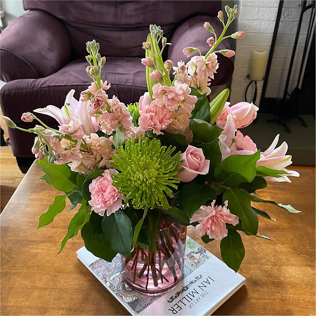 Pretty in Pink Bouquet – SHAW'S, West Bridgewater MA