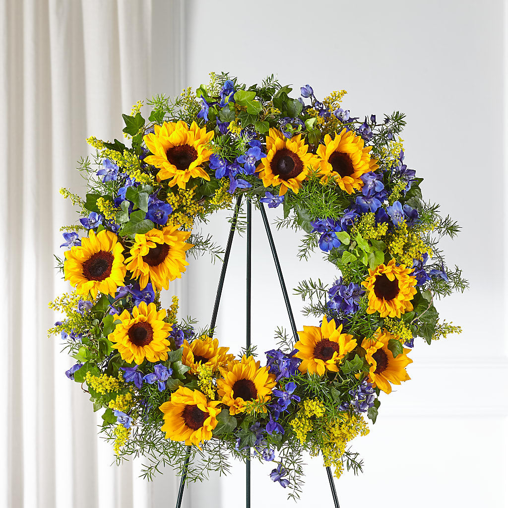 Bright Rays Wreath – SHAW'S, West Bridgewater MA
