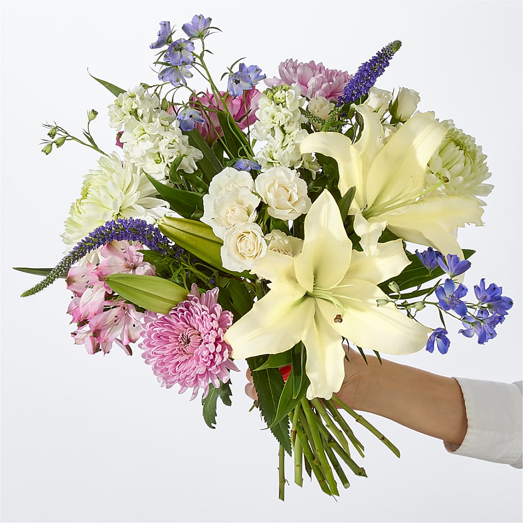 Winter Celebration Bouquet – SHAW'S, West Bridgewater MA