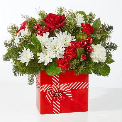 Presents Under the Tree Bouquet – SHAW'S, West Bridgewater MA