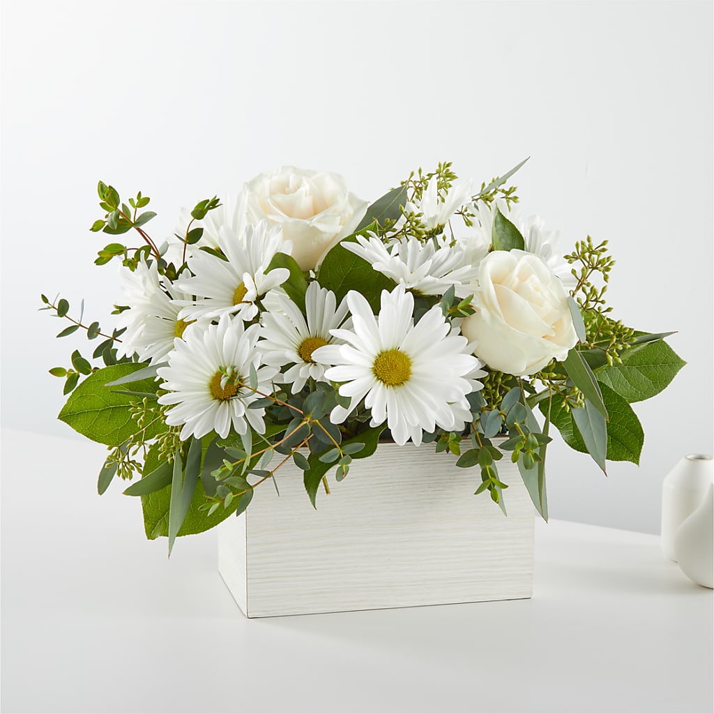 Fresh Linen Box Bouquet – SHAW'S, West Bridgewater MA