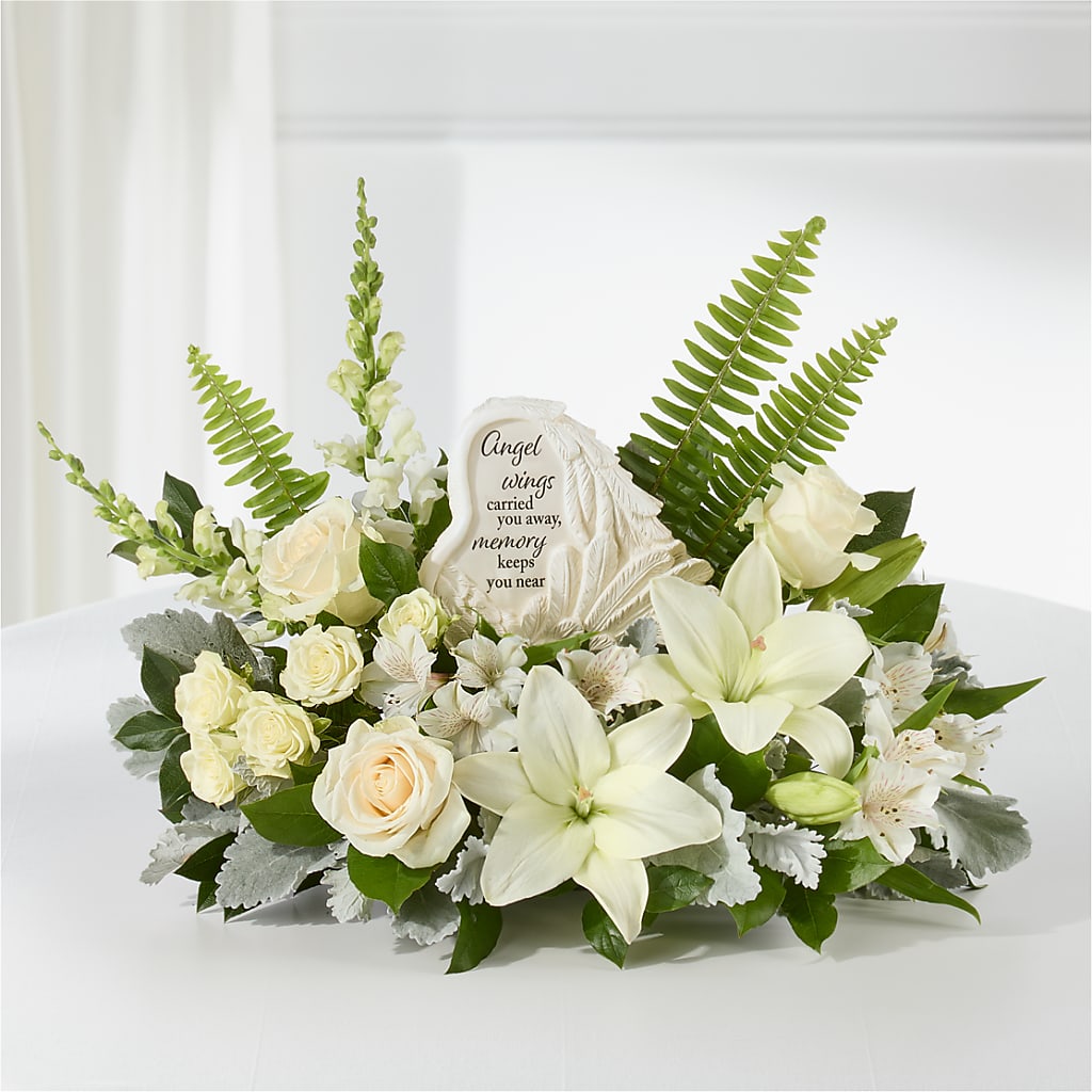 Holding You Close Arrangement – SHAW'S, West Bridgewater MA