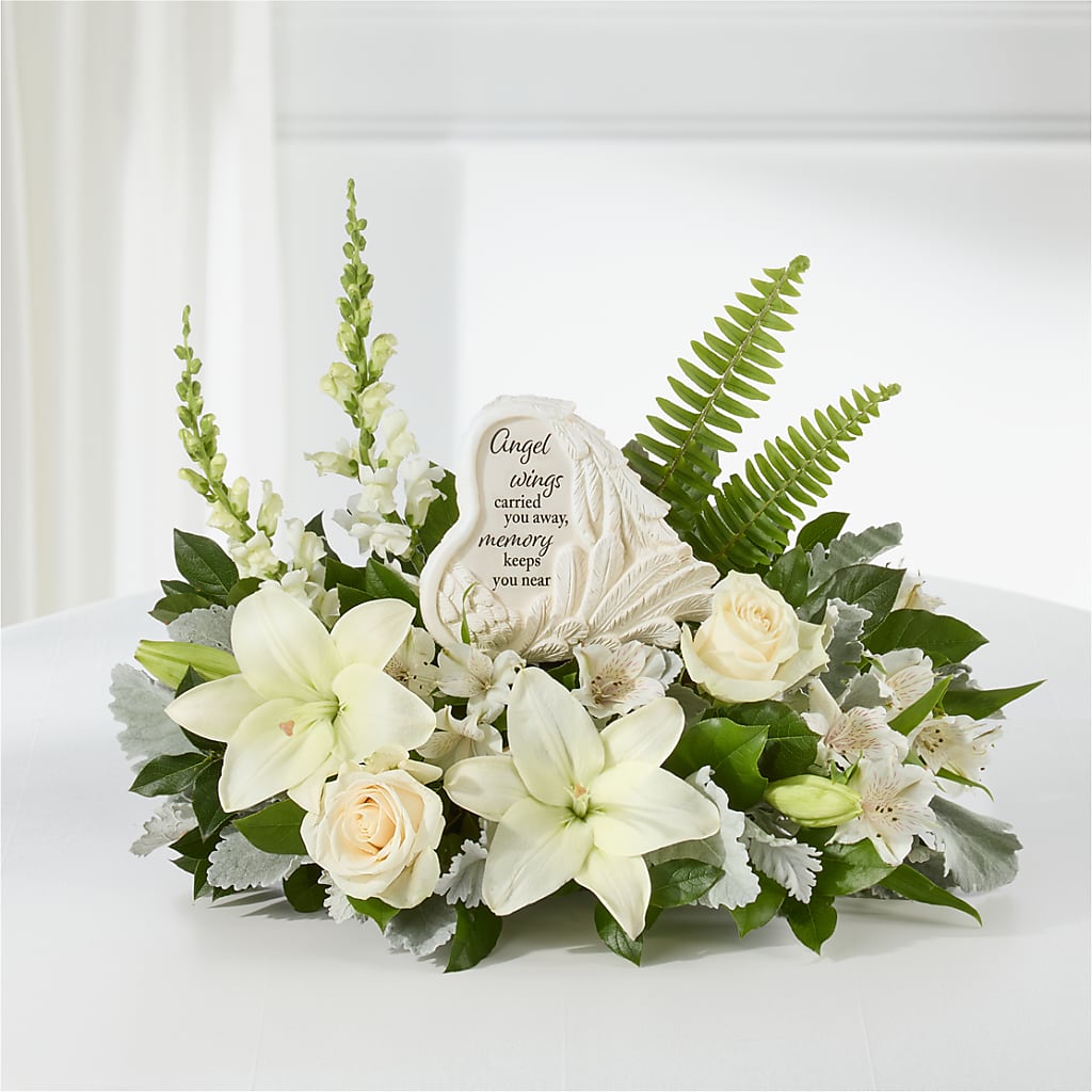 Holding You Close Arrangement – SHAW'S, West Bridgewater MA