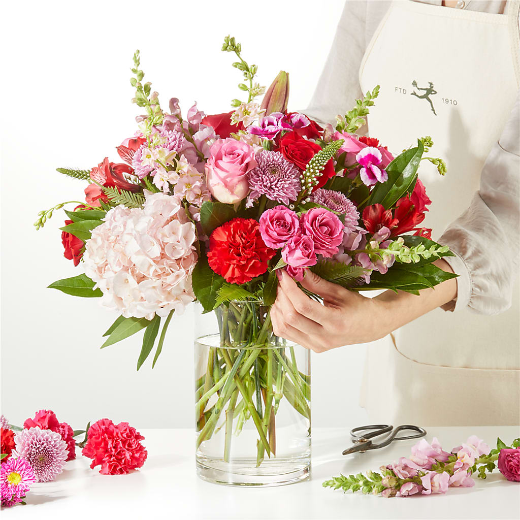 Swooning Over You - A Luxury Florist Original – SHAW'S, West Bridgewater MA