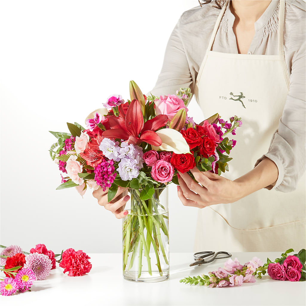 Swooning Over You - A Luxury Florist Original – SHAW'S, West Bridgewater MA