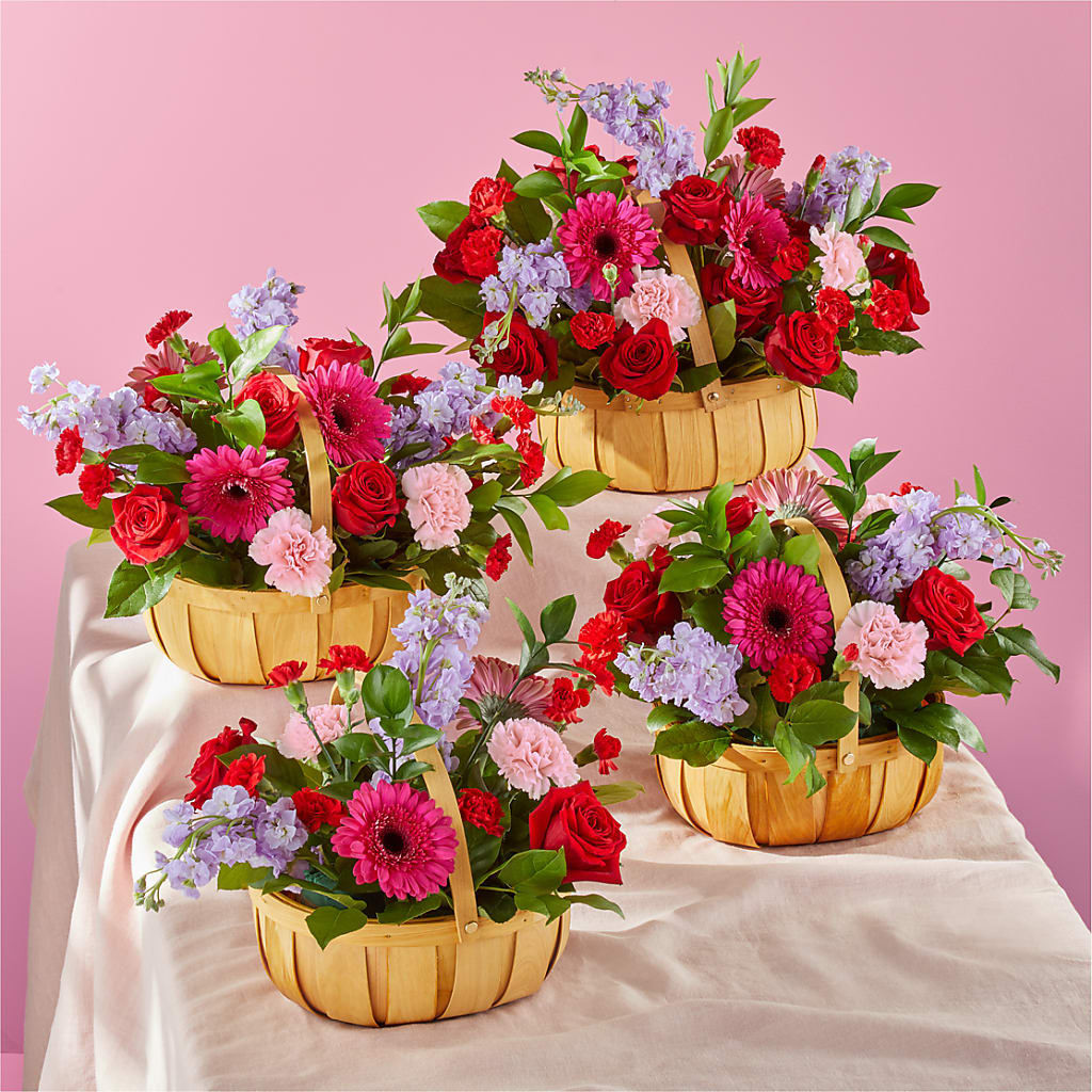 Pink Picnic Basket – SHAW'S, West Bridgewater MA