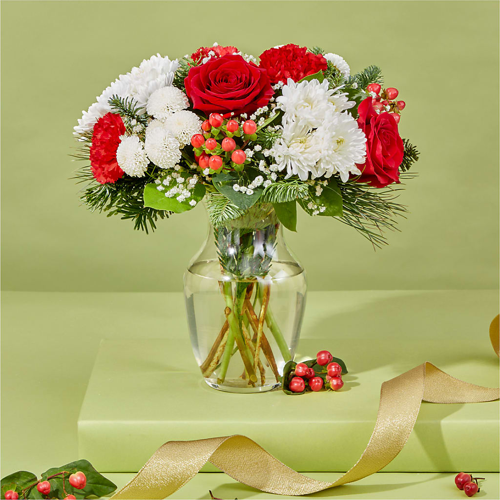 Chance of Flurries Bouquet – SHAW'S, West Bridgewater MA