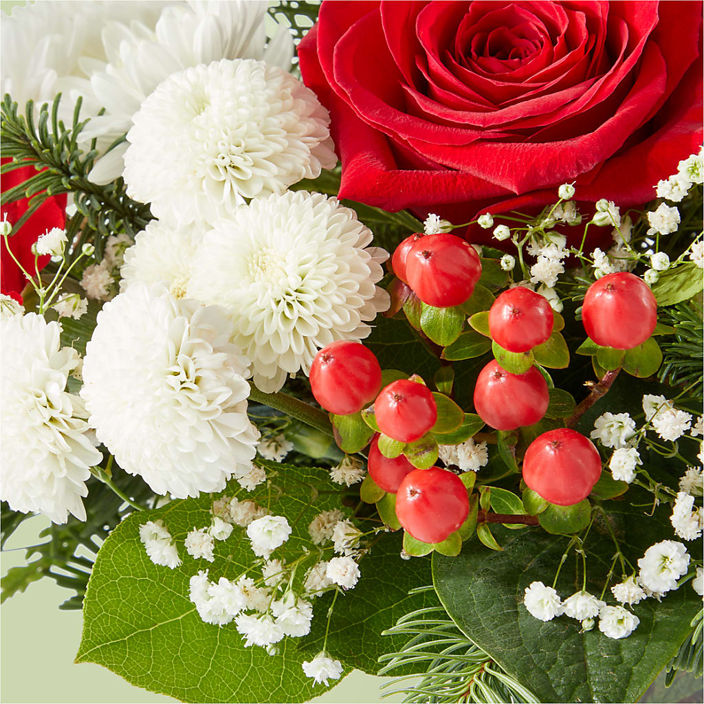Chance of Flurries Bouquet – SHAW'S, West Bridgewater MA