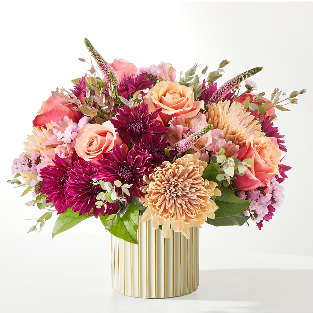 Berry Cobbler Bouquet with Ivory Vase – SHAW'S, West Bridgewater MA