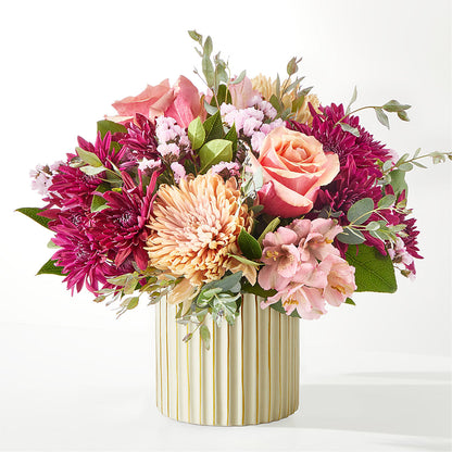 Berry Cobbler Bouquet with Ivory Vase – SHAW'S, West Bridgewater MA