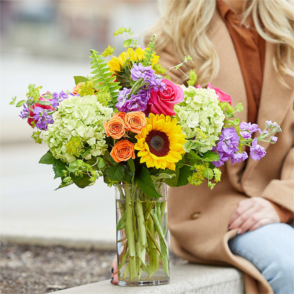 Vibrant Greetings Bouquet – SHAW'S, West Bridgewater MA