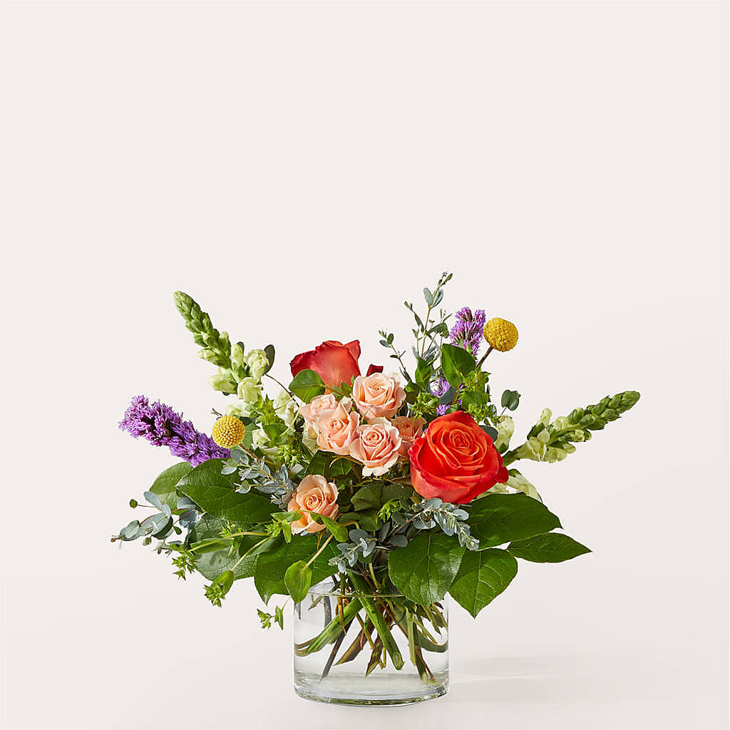 The Standout Bouquet – SHAW'S, West Bridgewater MA