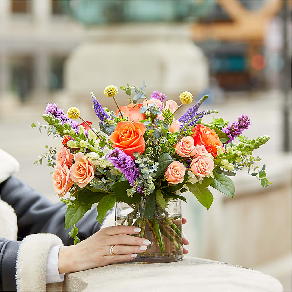 The Standout Bouquet – SHAW'S, West Bridgewater MA